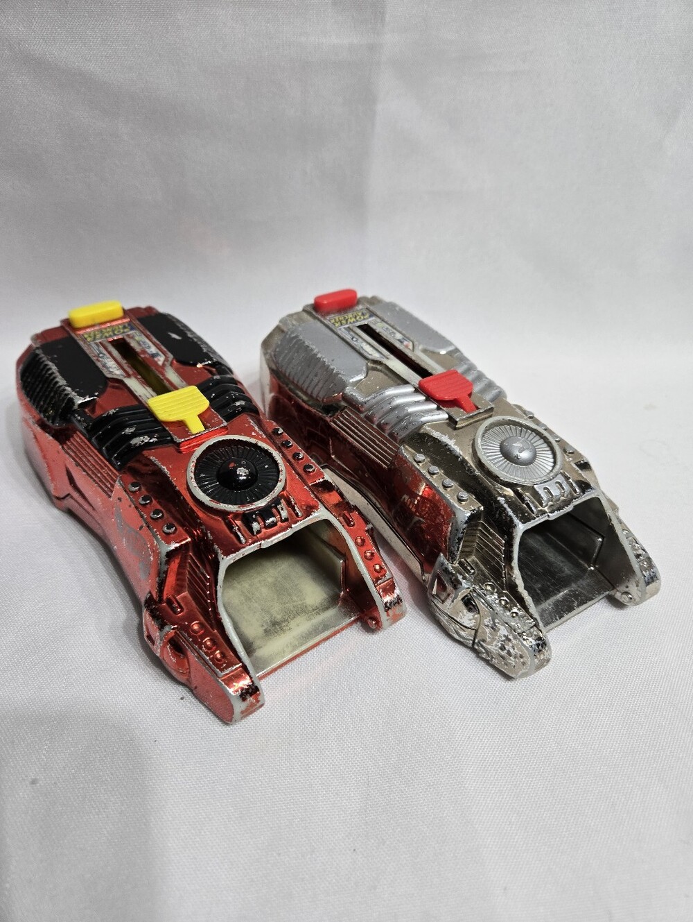 Vintage 1999 Hot Wheels silver & red power launchers good working condition some